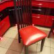 krzesła czerwone